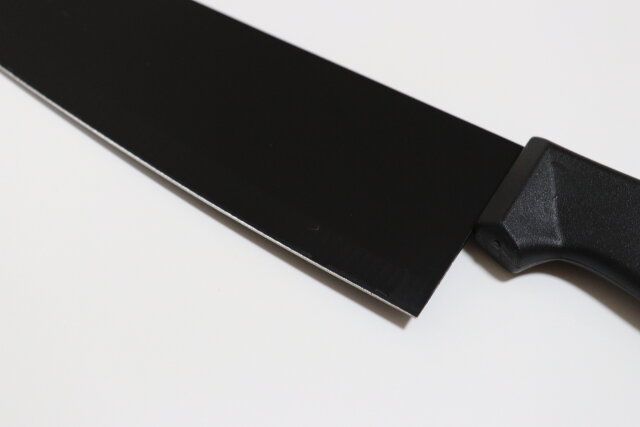 ダイソーのフッ素加工された万能包丁