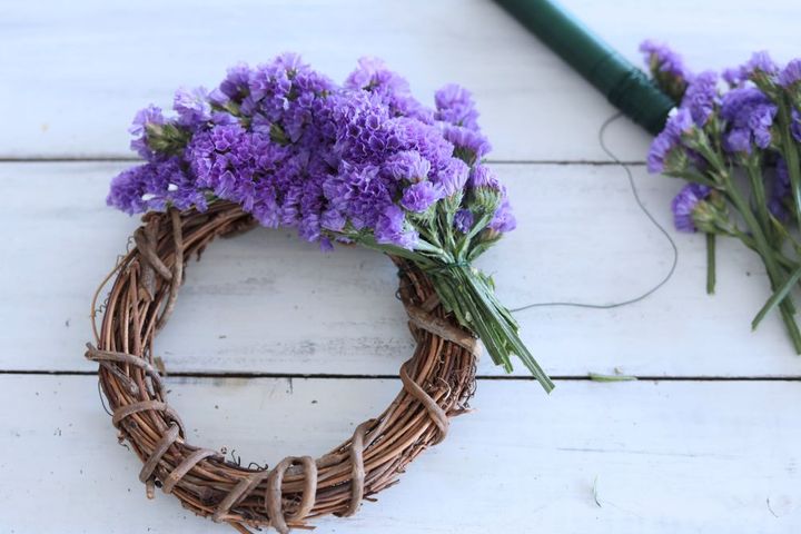 スターチスをつける