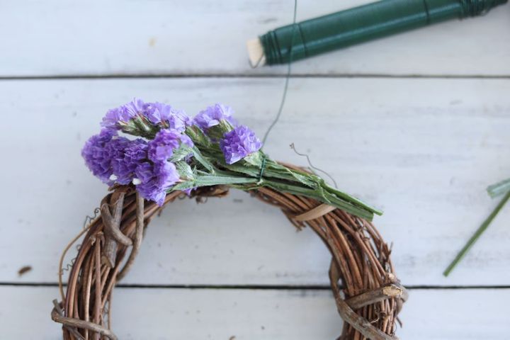 リース台に取り付ける