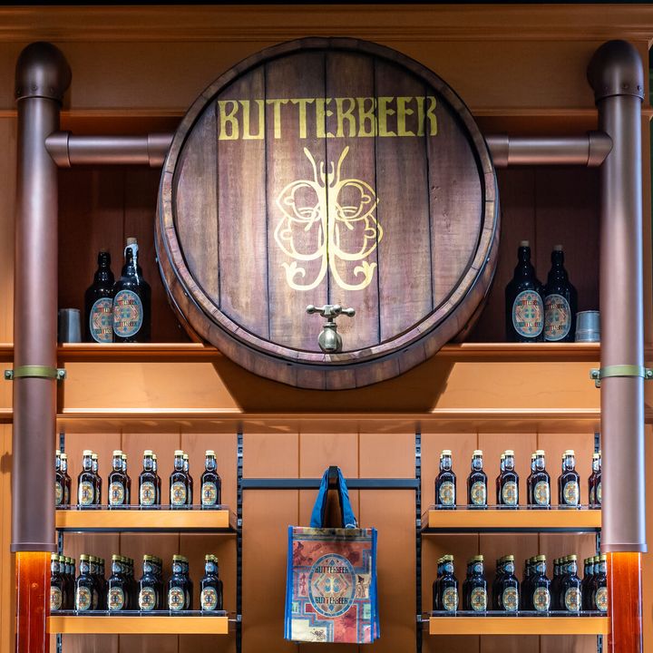 2階：バタービールバー