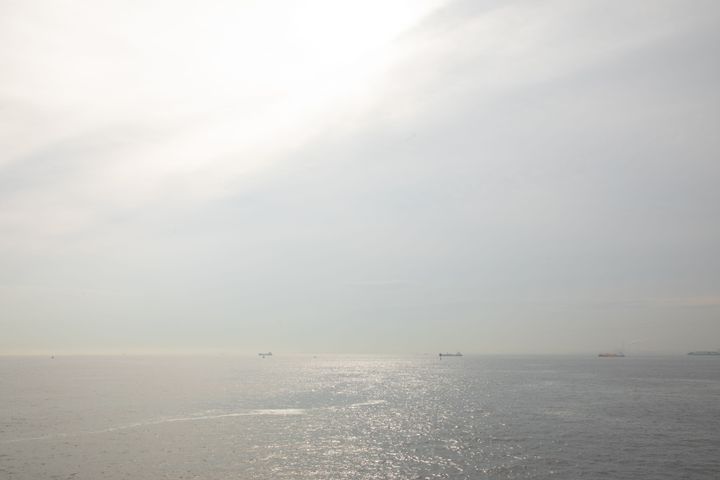 バルコニーから朝の風景。