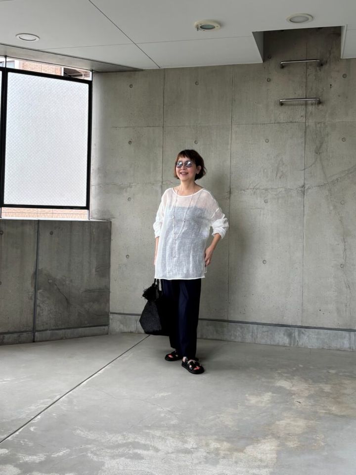 「Spick and Span」のリネン素材のトップス