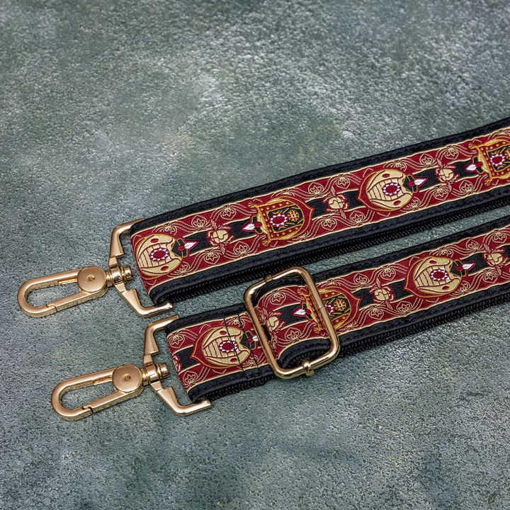 ディズニー ツイステッドワンダーランド ショルダーストラップ「スカラビア」2