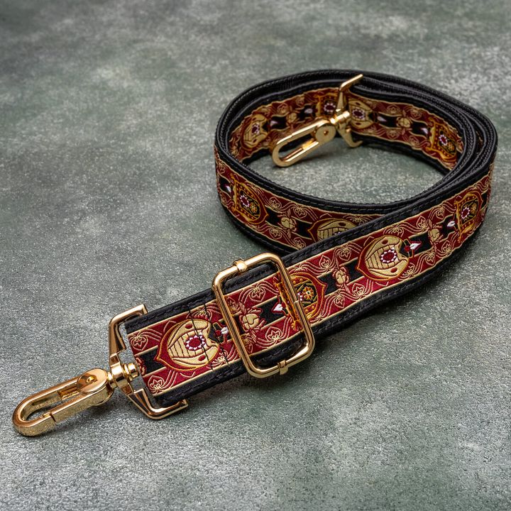 ディズニー ツイステッドワンダーランド ショルダーストラップ「スカラビア寮」