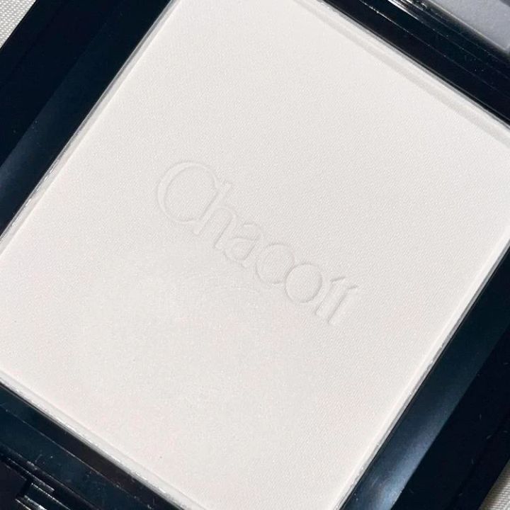 チャコット プレストパウダー 色選び 002 ラスター