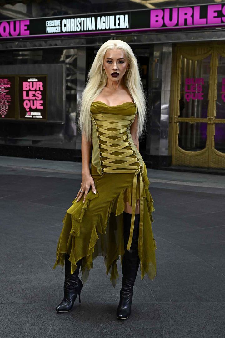 画像: クリスティーナ・アギレラがミュージカル版『バーレスク』を観劇