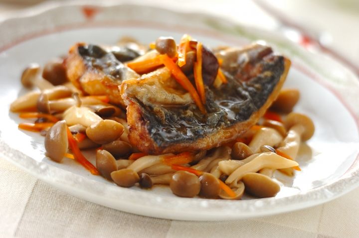 アジの青じそドレッシング和え