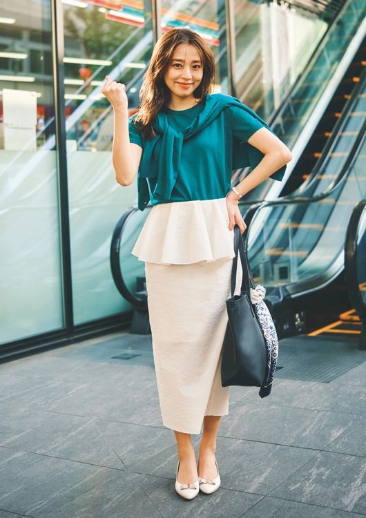 鮮度高めな女っぽ通勤コーデ