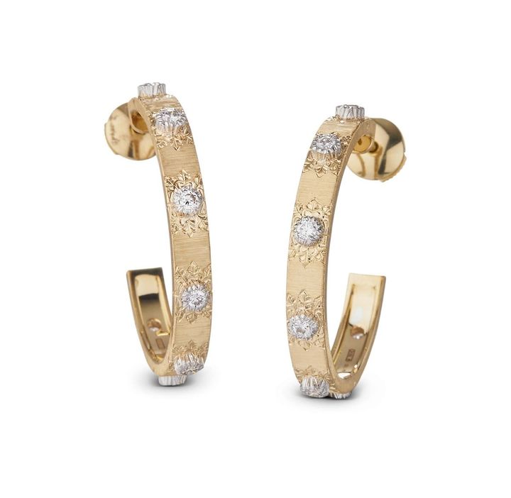 「マクリ クラシカ」フープイヤリング（YG×WG×ダイヤモンド）￥2,035,000