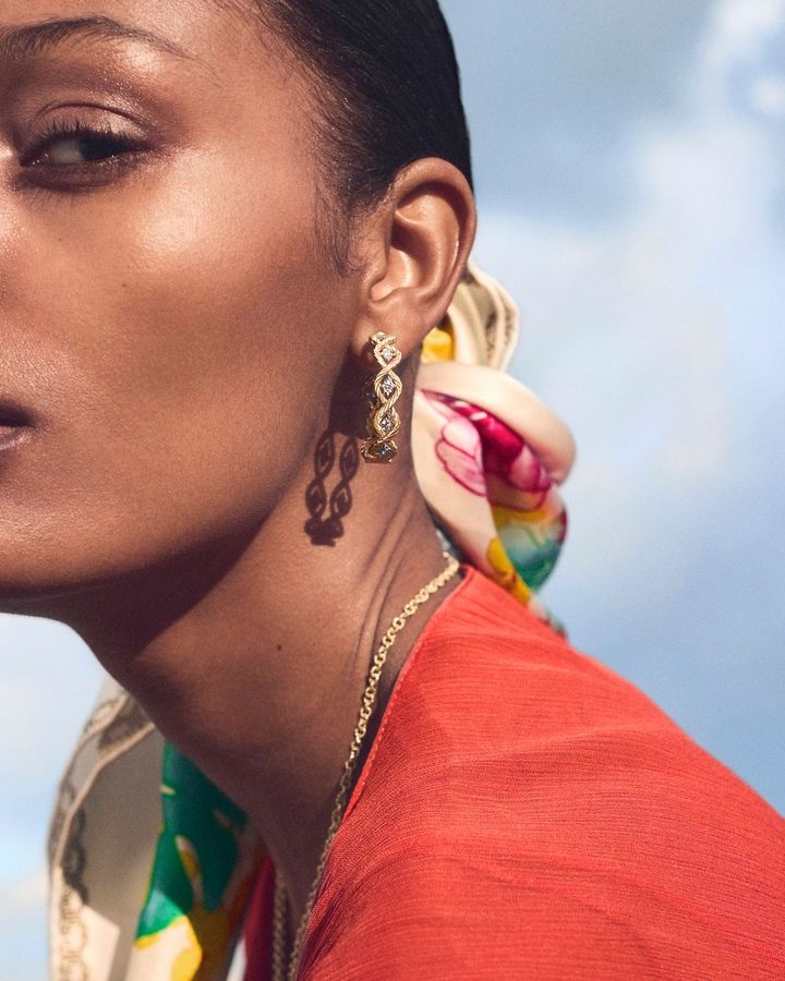 「エトワレ」フープイヤリング（YG×WG×ダイヤモンド）￥2,035,000