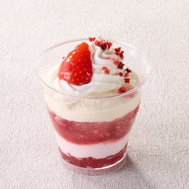 シャトレーゼのDessertパルフェ ベリー・ルージュ