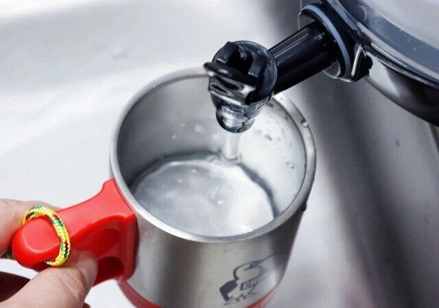 ダイソーの折りたたみポリタンク（コック付）の使用例