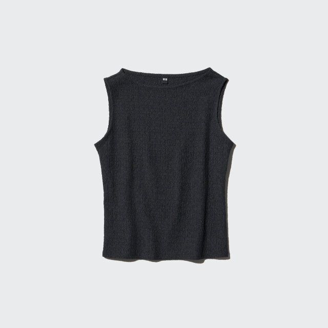 ユニクロのシャーリングボートネックT