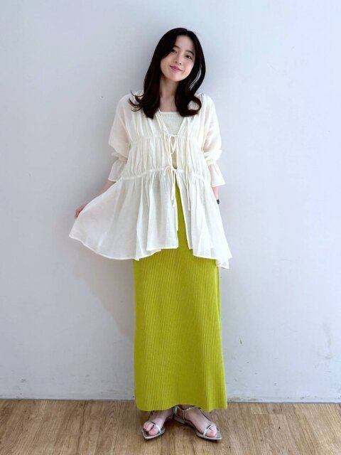 白ブラウスコーデ5