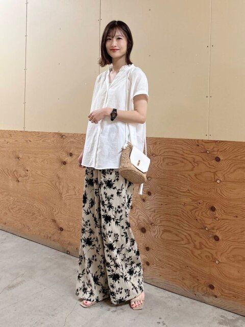 白ブラウスコーデ3