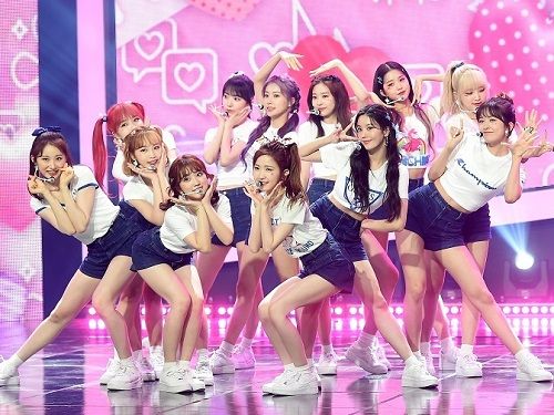 『PRODUCE 48』を通じて誕生したIZ*ONE