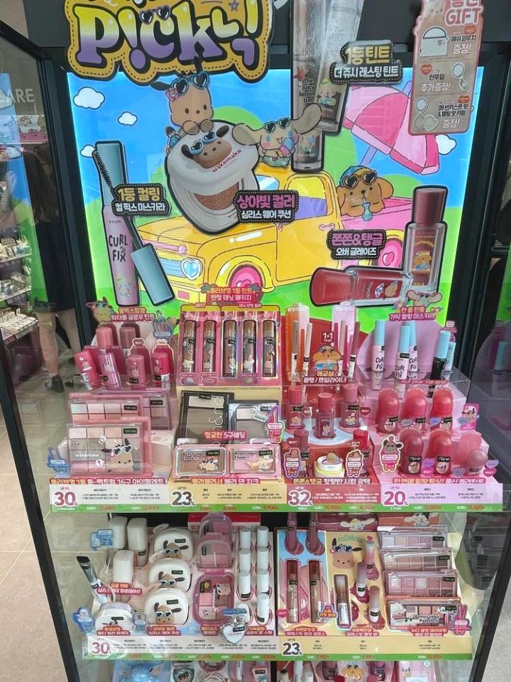 コラボアイテムは全200種も！