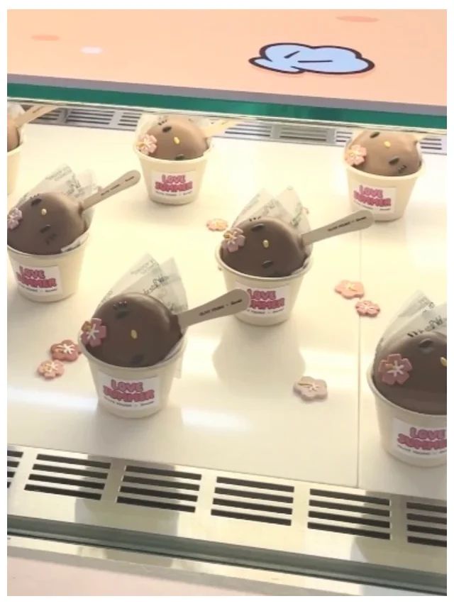 サンリオコラボ期間中の「オリーブヤング N 聖水」 スイーツ