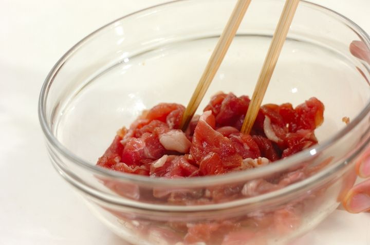 フライパンでつくるソース焼きそば 野菜たっぷり by保田 美幸さんの下準備1