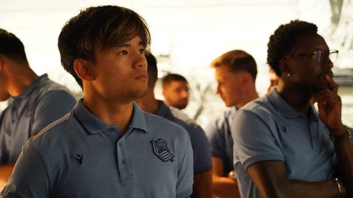 来日中のスペイン名門、長崎原爆資料館と平和公園を訪問「亡くなられた方々の想いを強く感じることができた」