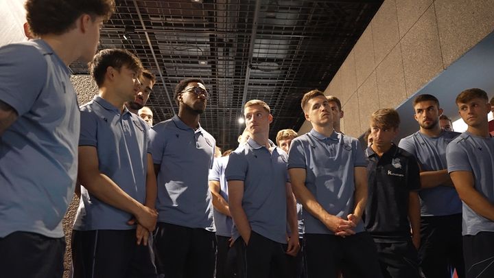 来日中のスペイン名門、長崎原爆資料館と平和公園を訪問「亡くなられた方々の想いを強く感じることができた」