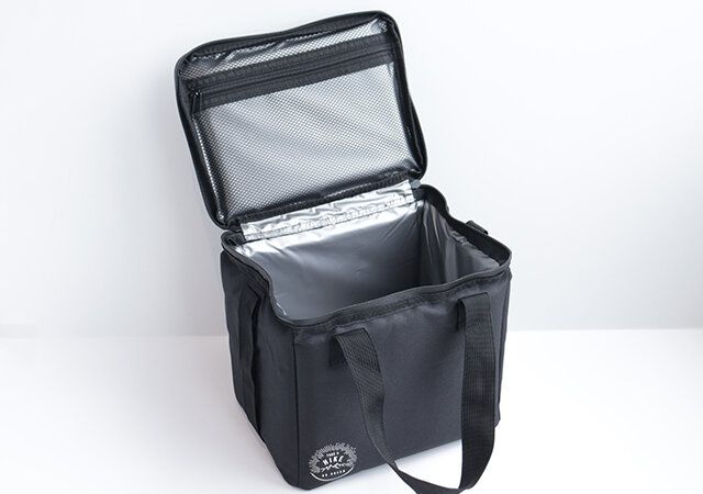 宝島社のムックの超保冷バッグ付録4