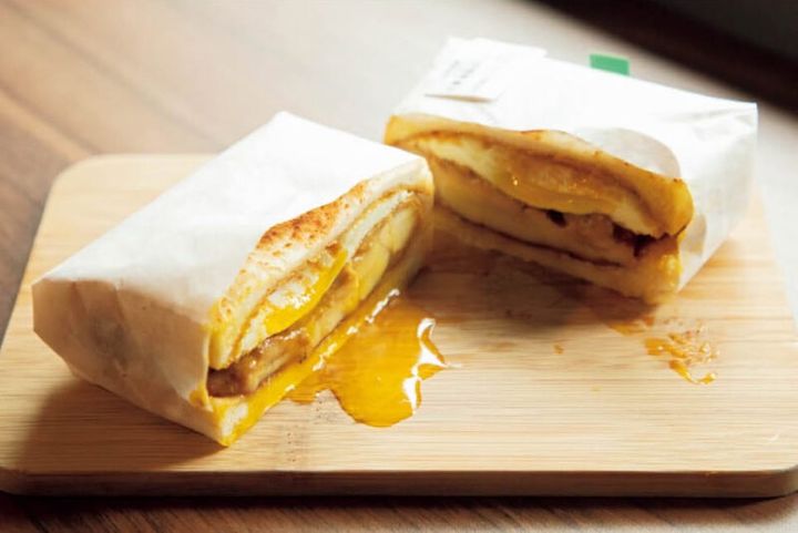 有名な福源のピーナッツバターを使い鶏モモにコクと甘みをプラス（95元）。