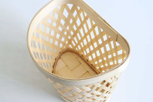 ダイソーのバンブーバスケット（半月型）5