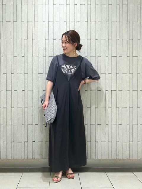 黒キャミワンピースコーデ3