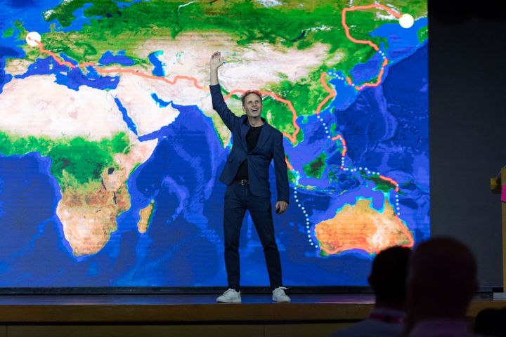 本当に自転車でロンドンからシベリアまで走破した。