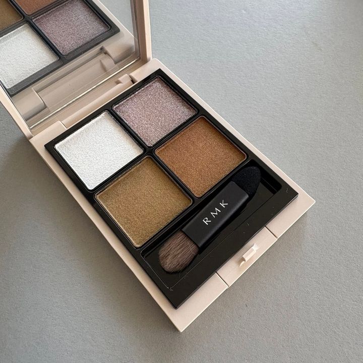 RMKのアイシャドウ