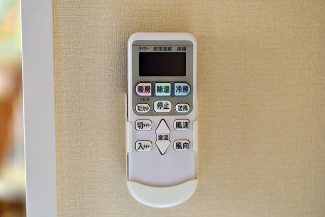 壁にかけて収納