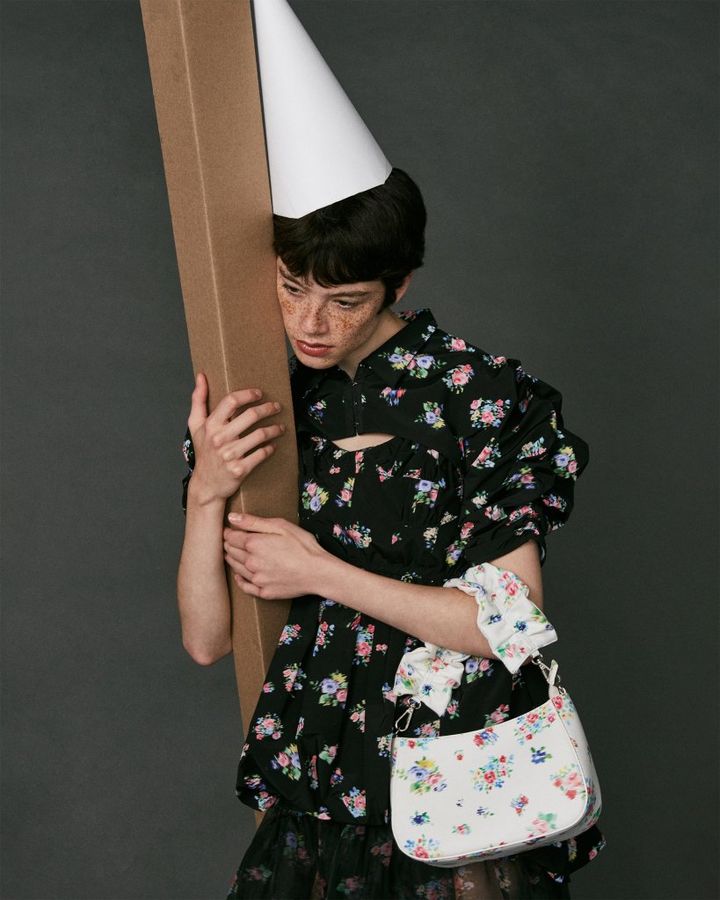 昨年話題になった、《POPPY》のブラックコレクションが今年も登場！「黒」を追求した、特別なアイテムたちをチェックして