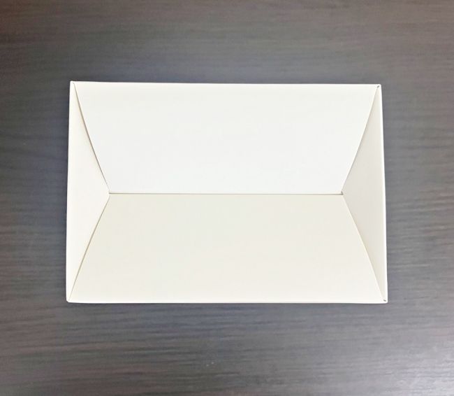 箱ごと「ポイッ」で手間いらず！ 生理用品の処理も簡単に→【3COINS】の超便利アイテムとは！？