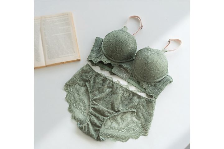 補正下着ブランド「Ahr.（アール）」の新シリーズ「3/4カップブラ／hale（ハレ）」