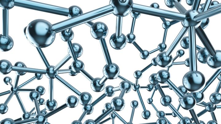 金はなぜ融点の14倍でも「固体」を保てたのか？