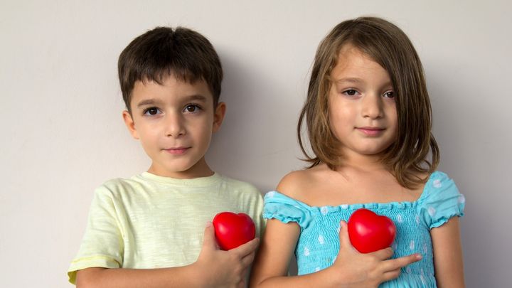 恋愛における「慎重さ」と「アピール」の絶妙なバランスを進化心理学で解く