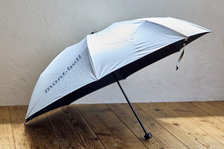 サンブロックアンブレラ 55 ￥6,380／モンベル