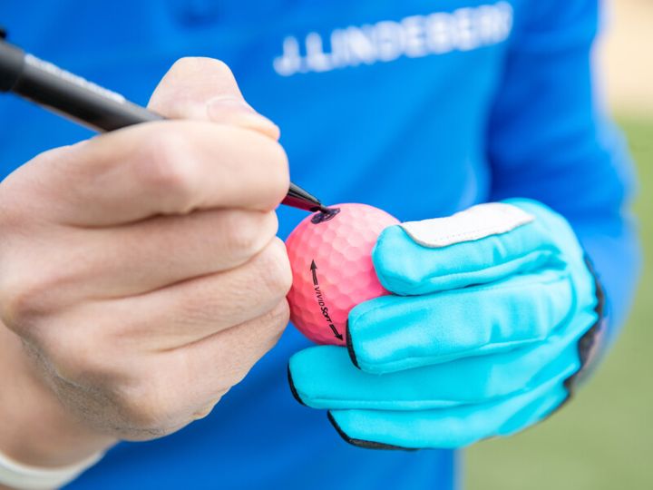 アイアンが苦手なら試してみて！正しいダウンブロー習得のカギは「水性ペン」