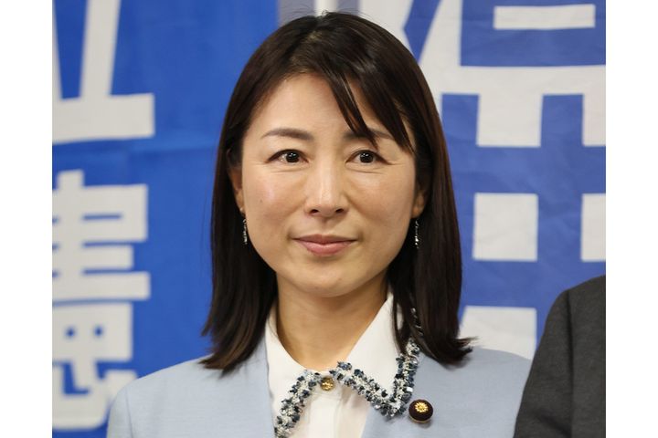 塩村文夏氏（2024年4月28日、時事）