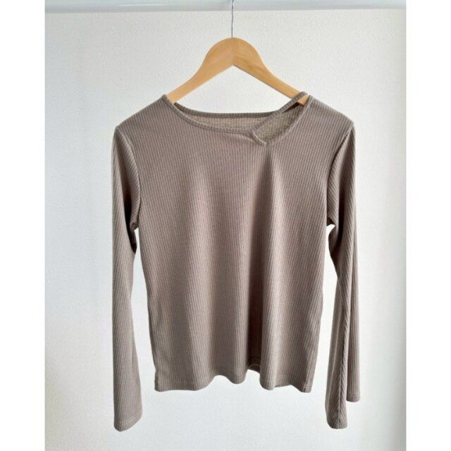 2025しまむら新作アシメカットプルオーバー