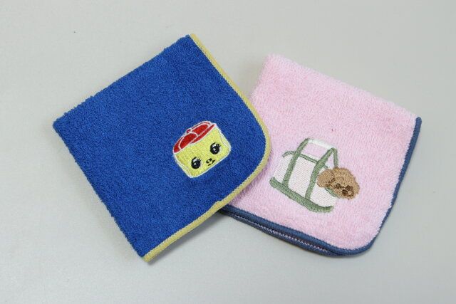 セリアの刺繍ミニタオルはコットン100％