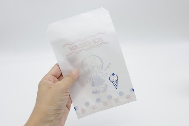 ダイソーの駄菓子袋（夏柄、アイスクリーム）の裏