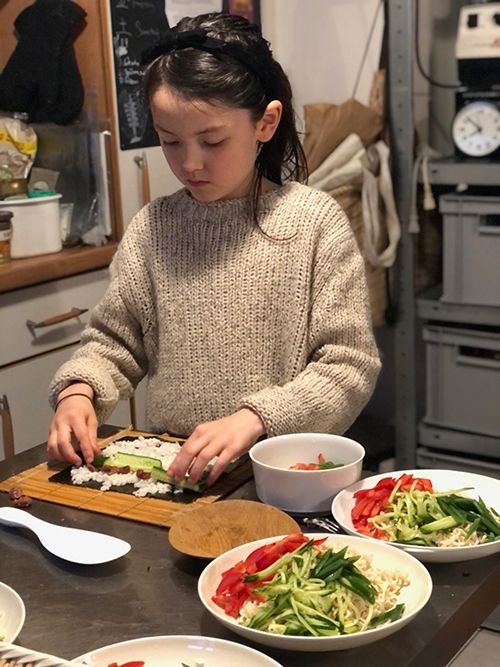 炊飯器の代わりに鍋。電子レンジの代わりにせいろ。ローテクな食卓のスキルを身に付けておくことが、国際交流のきっかけに【日登美のタベコト in Berlin・104】の画像1