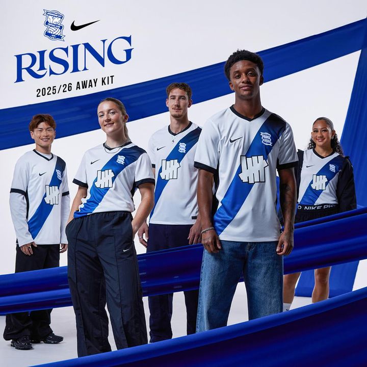 日本人選手が3名所属！イングランドのクラブ、「150周年仕様」の新ユニフォームが華やかと好評