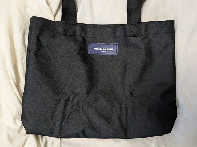 ミラ・ショーンのトートバッグ