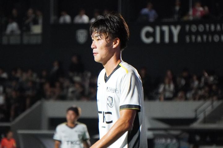 ダービーで今季リーグ戦初先発に抜てきの大卒ルーキーが勝利に貢献「スタメンで出たいという気持ちで…」