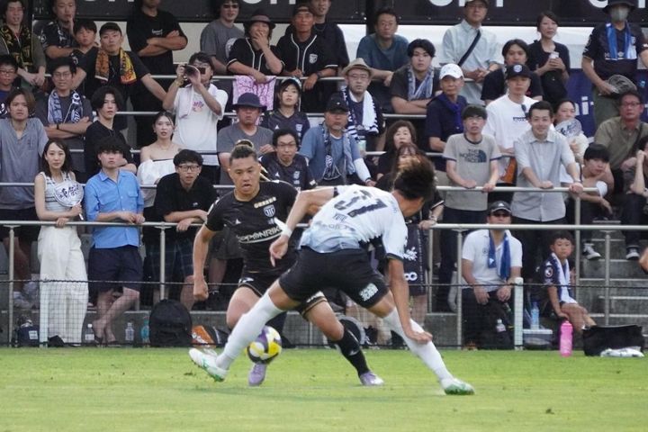 ダービーで今季リーグ戦初先発に抜てきの大卒ルーキーが勝利に貢献「スタメンで出たいという気持ちで…」