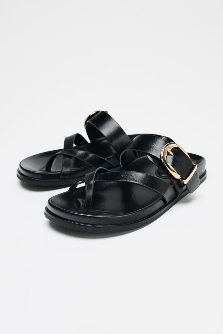 ZARA　黒 クロコダイル風 スライドサンダル ZARA 黒 クロコダイル風 スライドサンダル - メルカリ