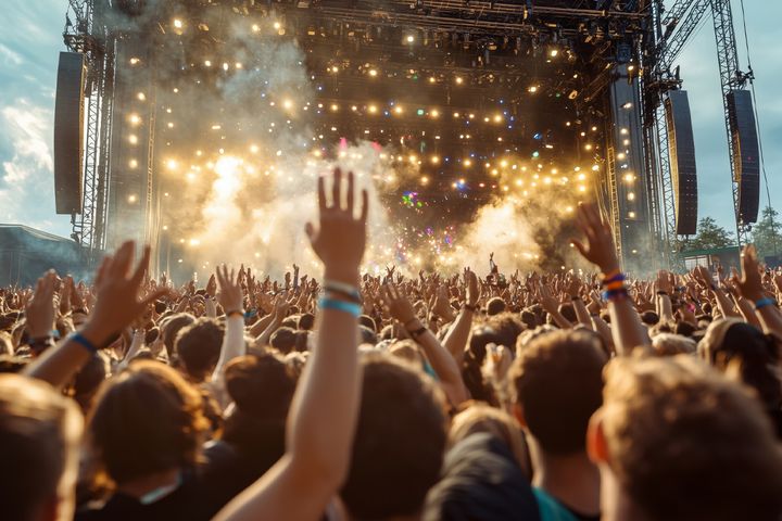 夏になると聴きたくなるアーティストといえば？